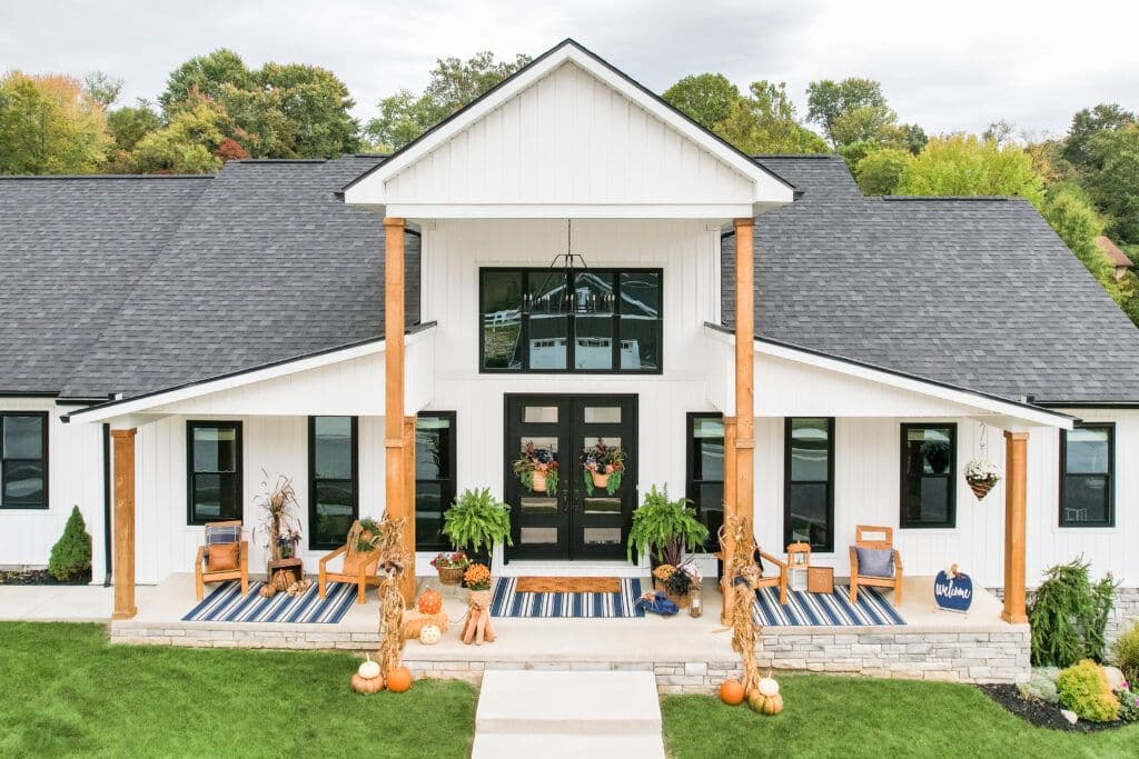 Coal-Black-Endure-Double-Hung-and-Picture-Windows-Whole-House-Exterior-1-2-1024x683.jpg